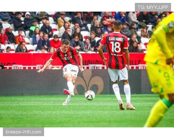 兰斯进攻策略奏效，高效破解对手防线表现抢眼