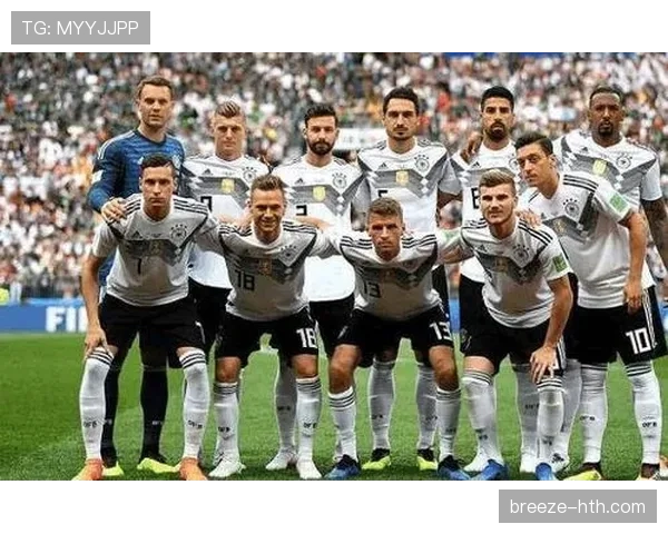 戴维斯基米希连线引爆球迷热议，双星合璧尽显足球魅力