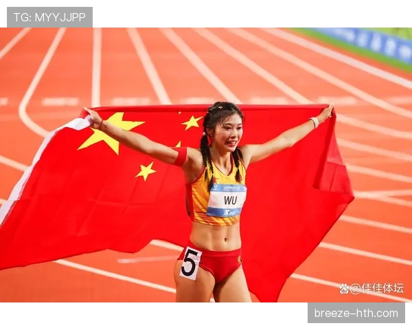 吴艳妮赛前涂睫毛膏上场，这姐是来走红毯还是破纪录的？